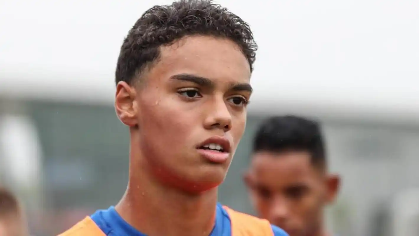 展示出他们 展示出他们