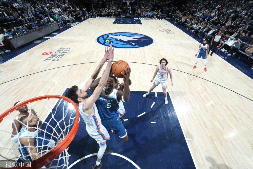 在篮球赛场 在篮球赛场